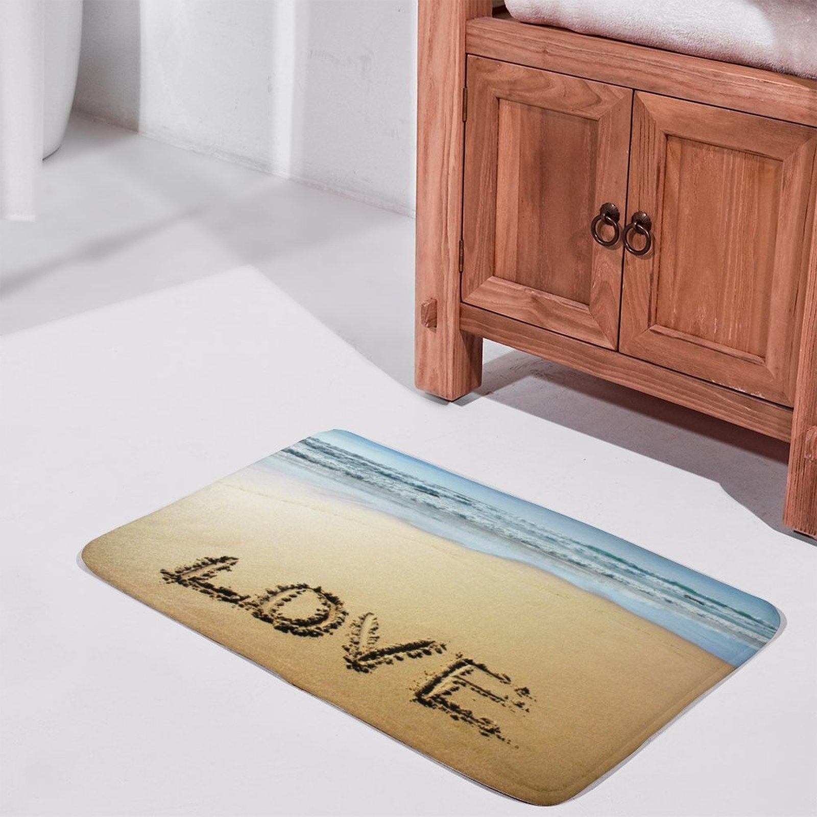 Coral velvet bath rug with beach LOVE design, non-slip and quick-drying floor carpet for bathroom or kitchen